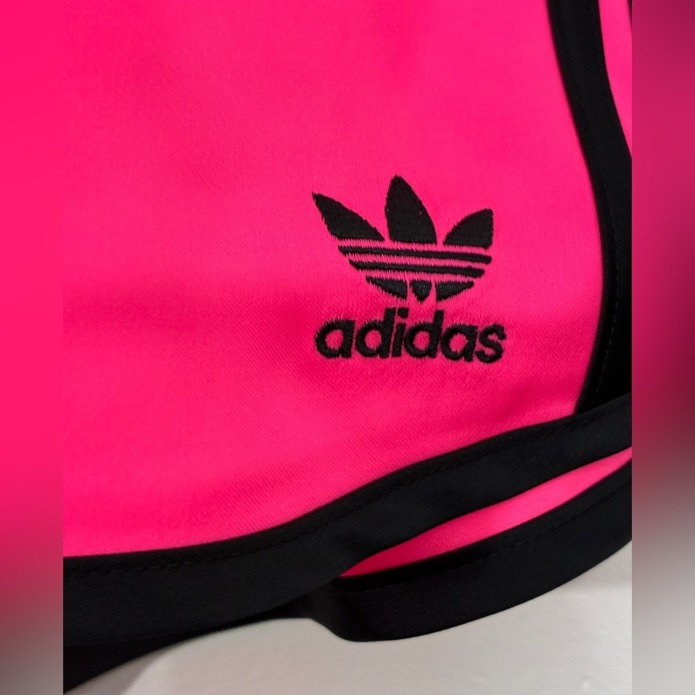 adidas Originals Women’s XL Sprinter Satin Shorts Pink 3 Stripe JW5062 Hot Pants - Picture 4 of 10